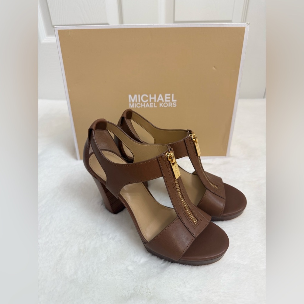 MICHAEL Michael Kors Berkley Sandal - Picture 5 of 8